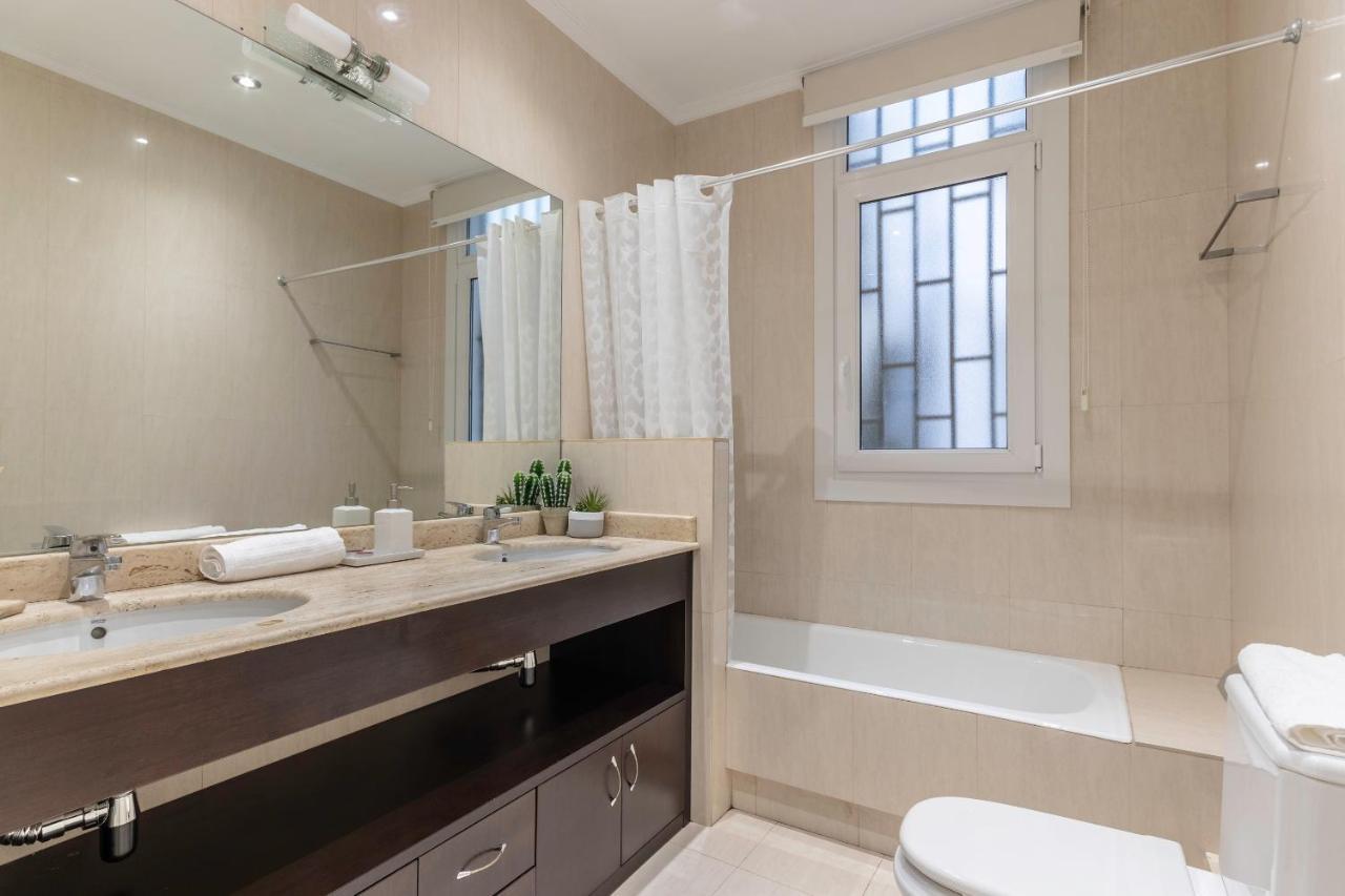 Apartamento La Alameda De Indautxu บิลเบา ภายนอก รูปภาพ